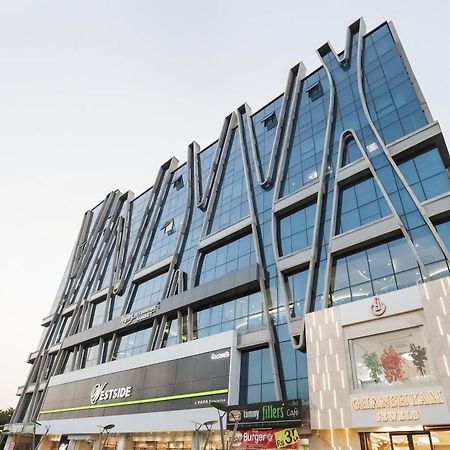 אחמדאבאד Collection O Hotel Alice מראה חיצוני תמונה
