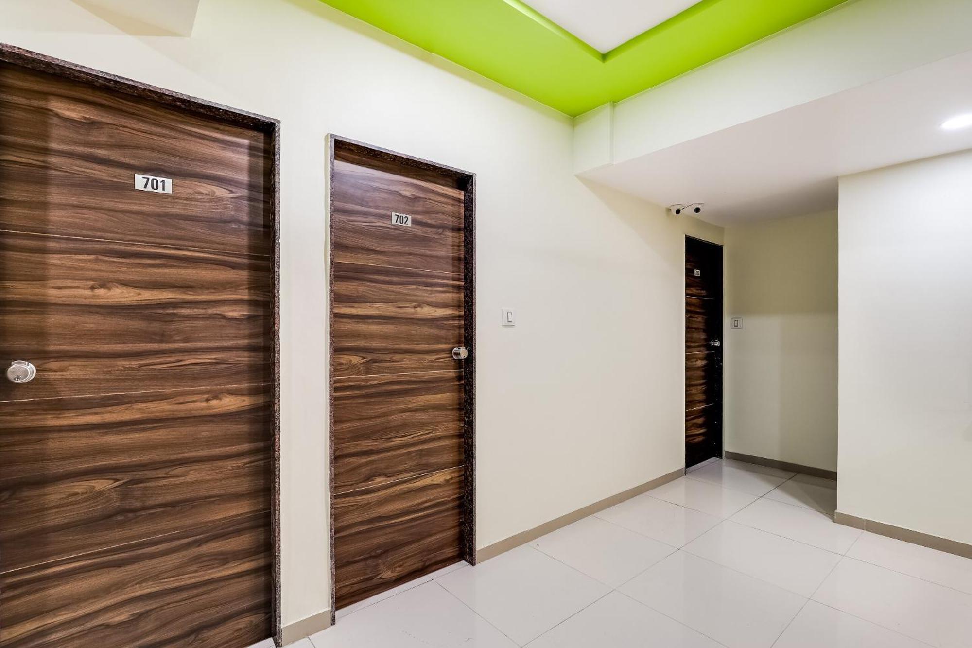 אחמדאבאד Collection O Hotel Alice מראה חיצוני תמונה