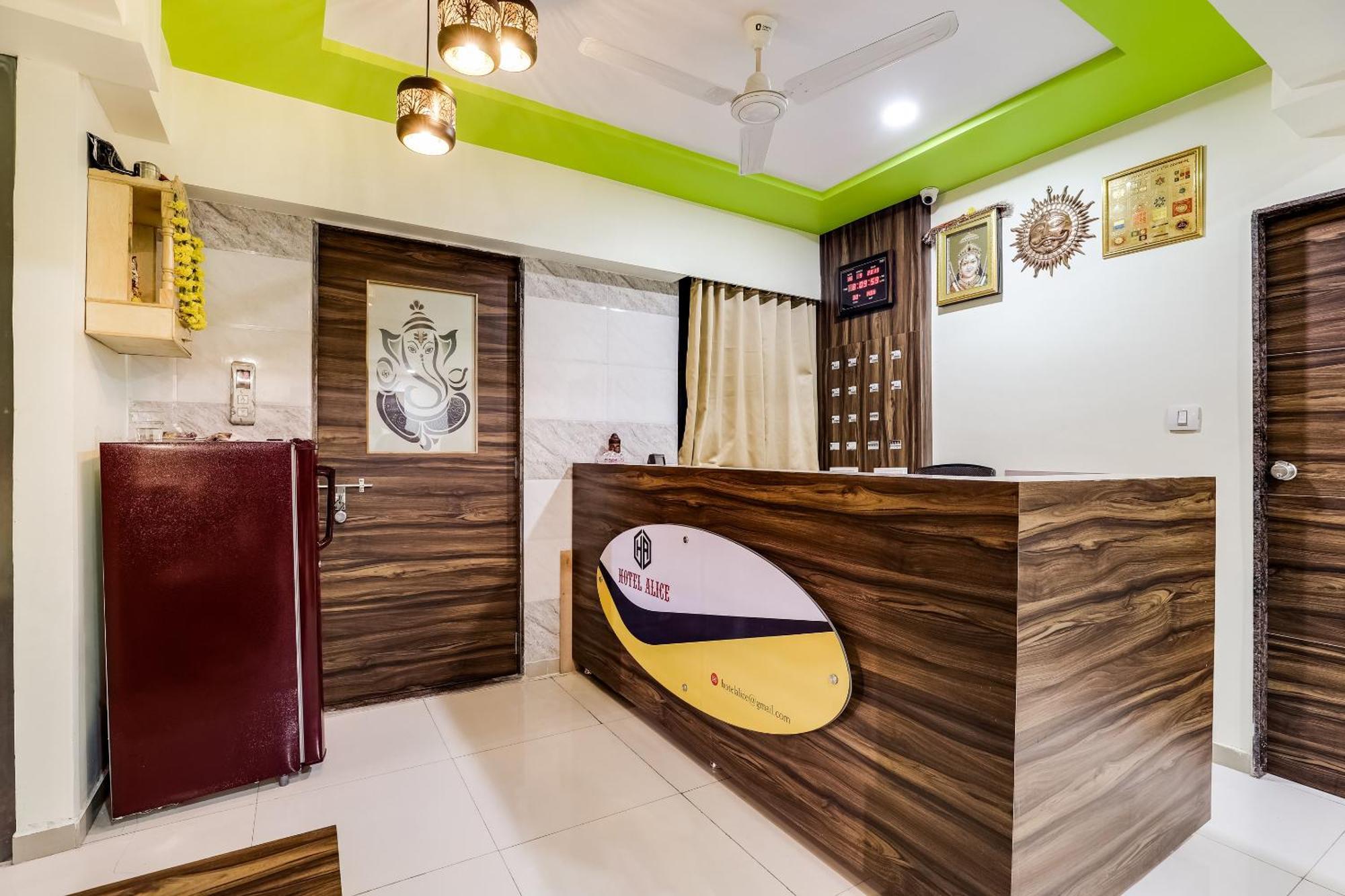 אחמדאבאד Collection O Hotel Alice מראה חיצוני תמונה